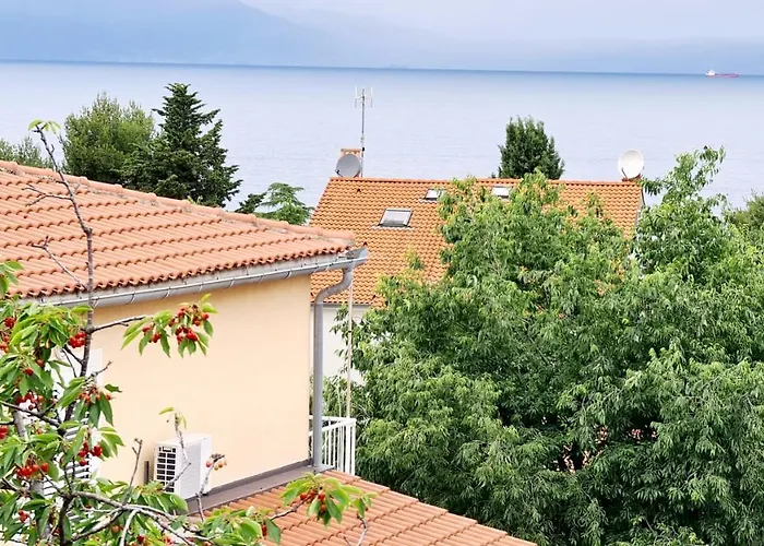 Apartment Karamarko