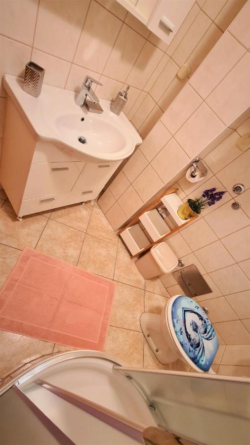 Karamarko Apartment Malinska