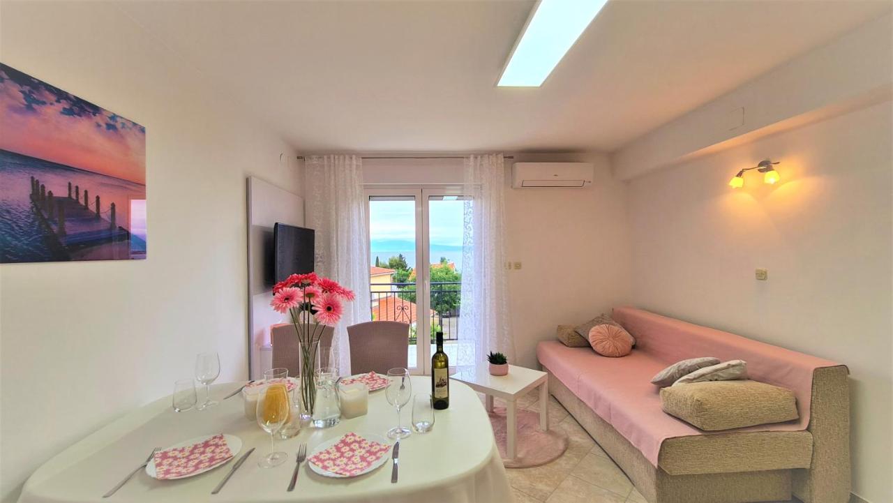 Karamarko Apartment *